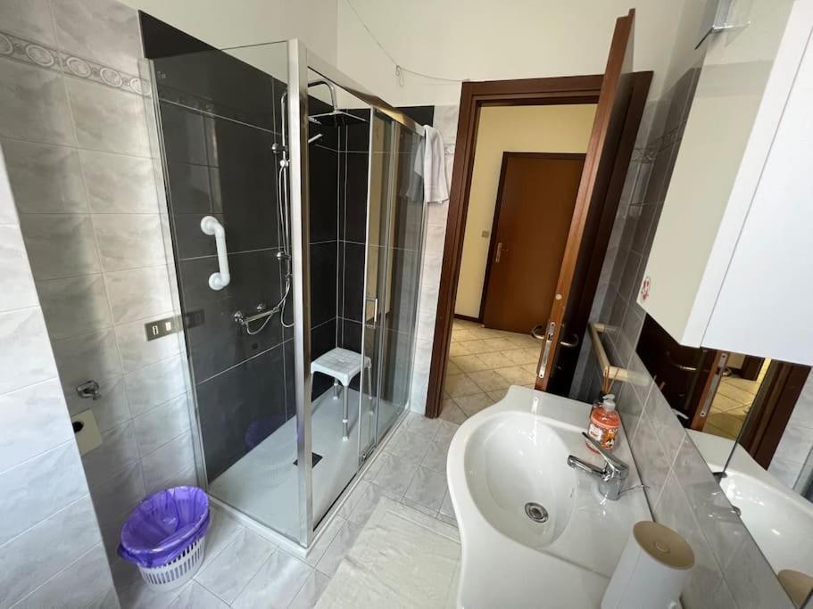 Orio Relax 24H Airport 1 - 3 Minute From Arrival By Bus Apartment Бергамо Екстериор снимка