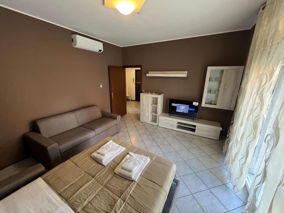 Orio Relax 24H Airport 1 - 3 Minute From Arrival By Bus Apartment Бергамо Екстериор снимка