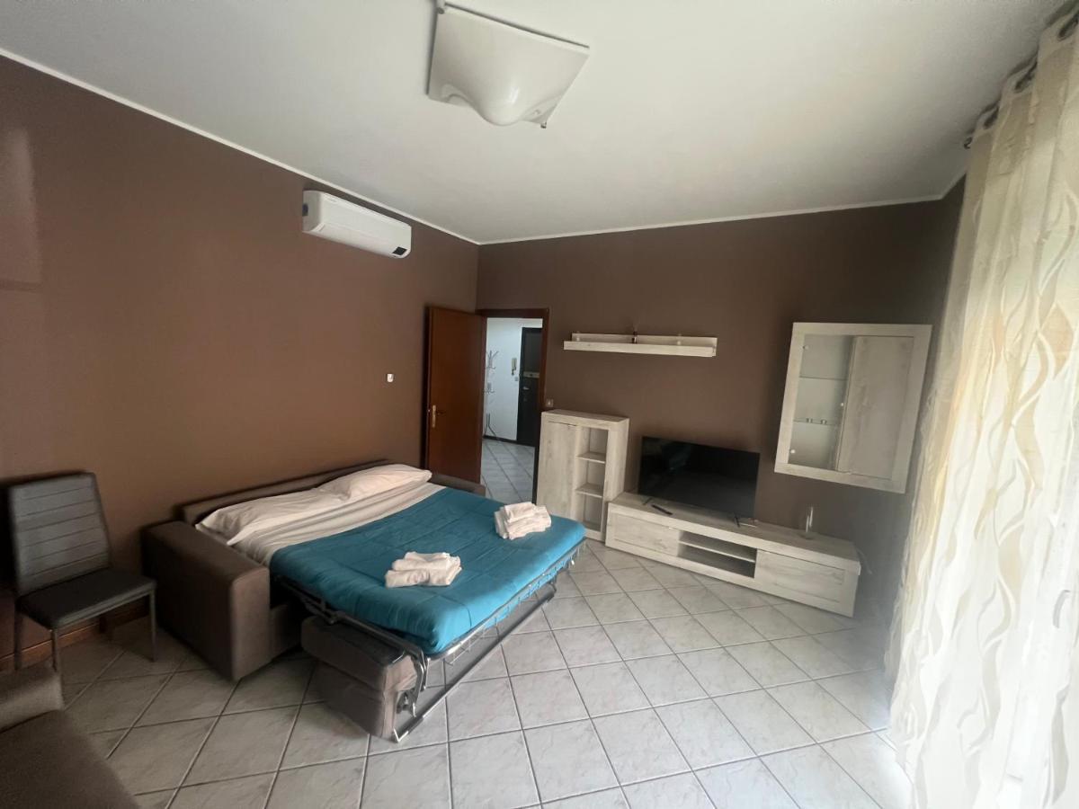 Orio Relax 24H Airport 1 - 3 Minute From Arrival By Bus Apartment Бергамо Екстериор снимка