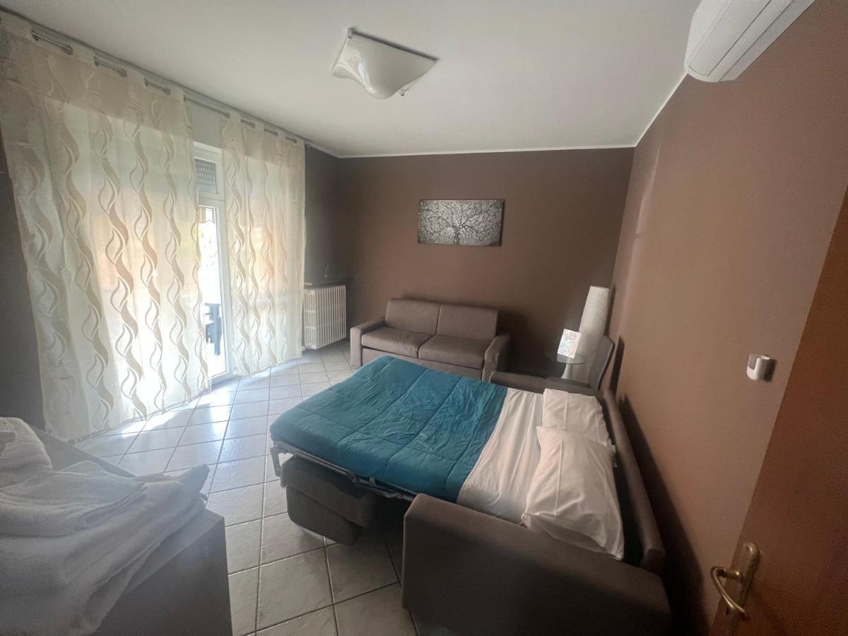Orio Relax 24H Airport 1 - 3 Minute From Arrival By Bus Apartment Бергамо Екстериор снимка