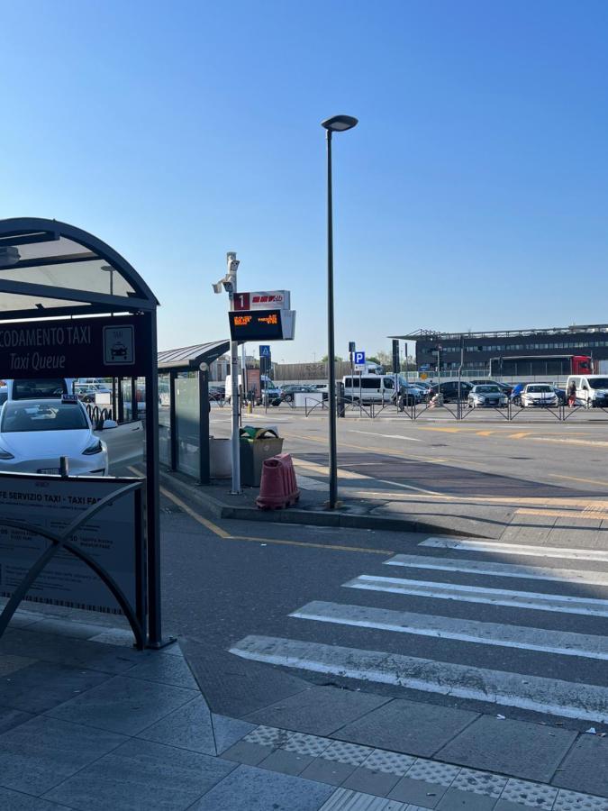 Orio Relax 24H Airport 1 - 3 Minute From Arrival By Bus Apartment Бергамо Екстериор снимка